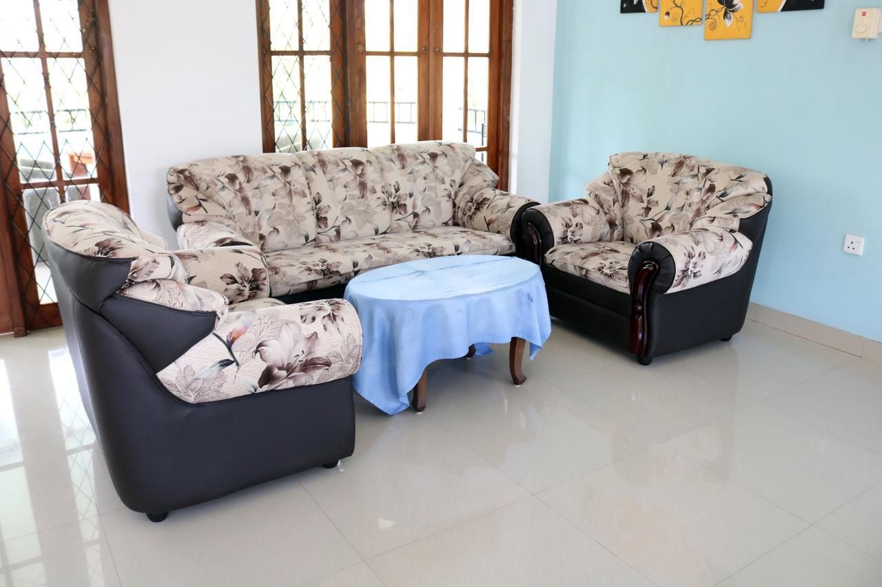 Margosa Lake Resort Anuradhapura Buitenkant foto