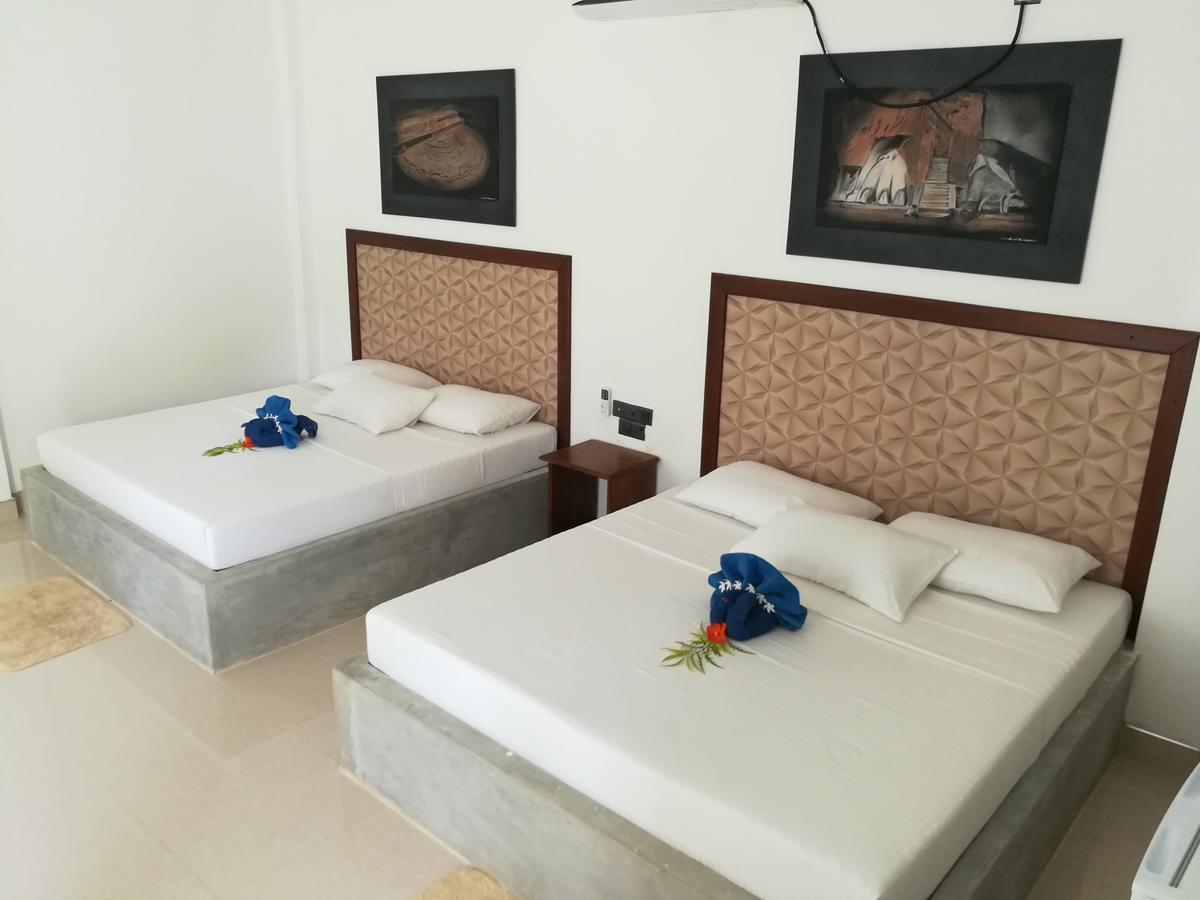 Margosa Lake Resort Anuradhapura Buitenkant foto